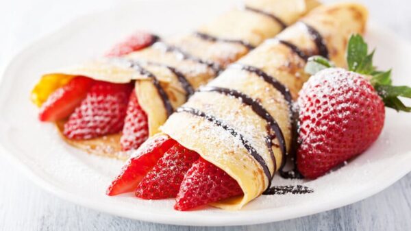 Pfannkuchen mit Erdbeeren